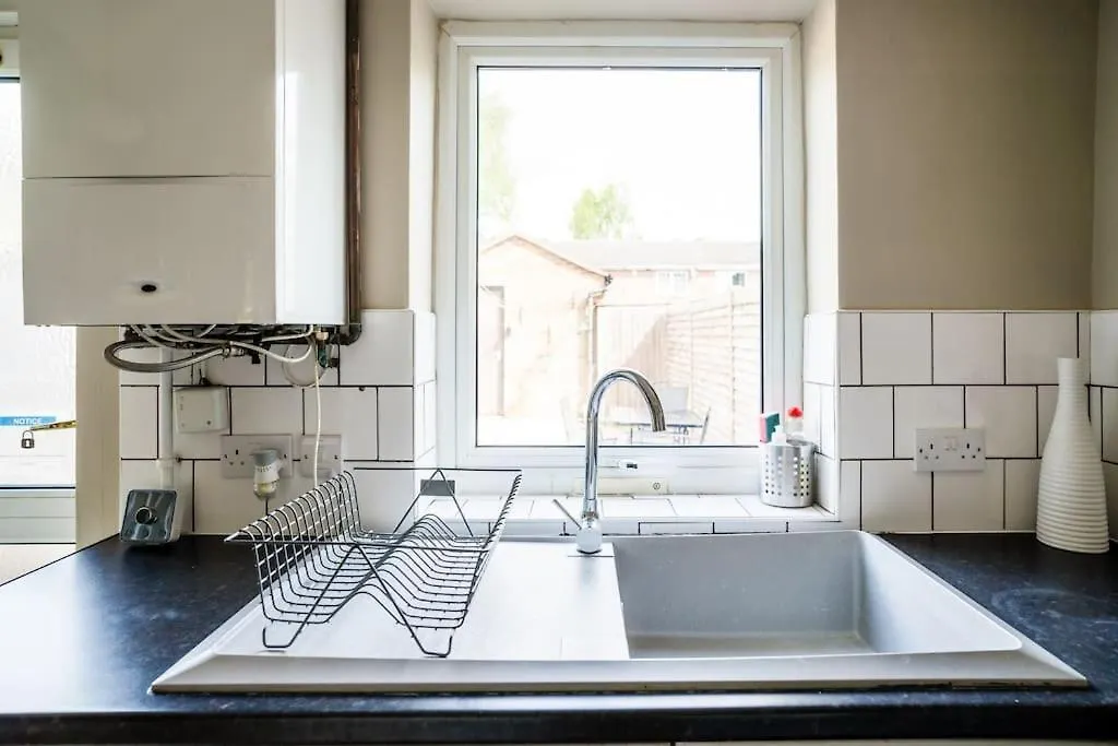Holiday home Lily'S Central Stay, Parking And Close To Motor Point Arena Nottingham United Kingdom