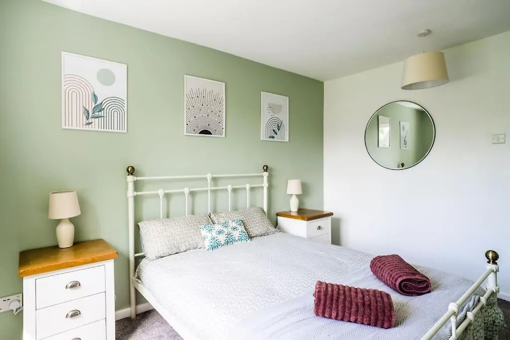 Lily\'S Central Stay, Parking And Close To Motor Point Arena contacts